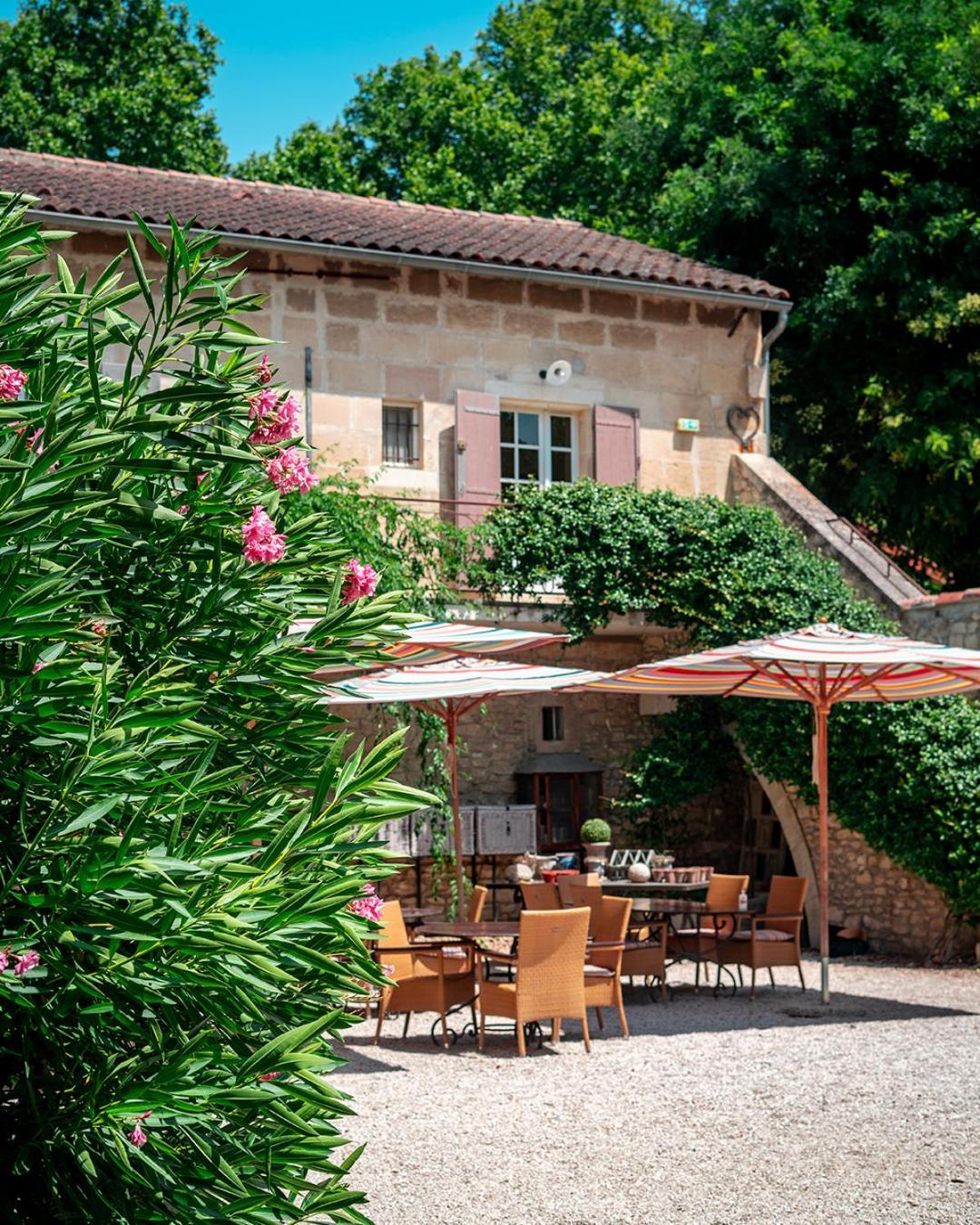 Hotel Mas Des Comtes De Provence Tarascon Exterior foto