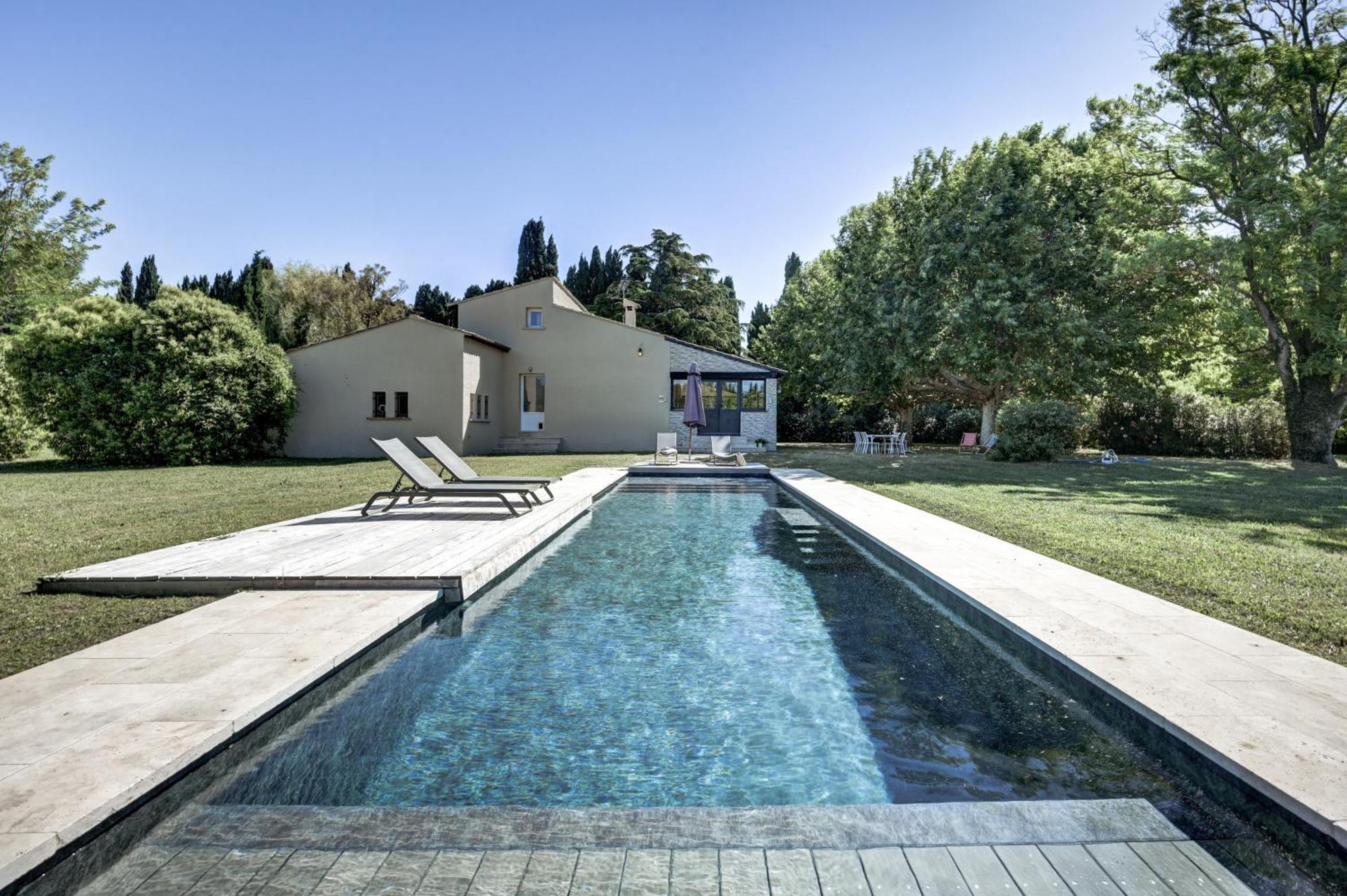 Hotel Mas Des Comtes De Provence Tarascon Exterior foto